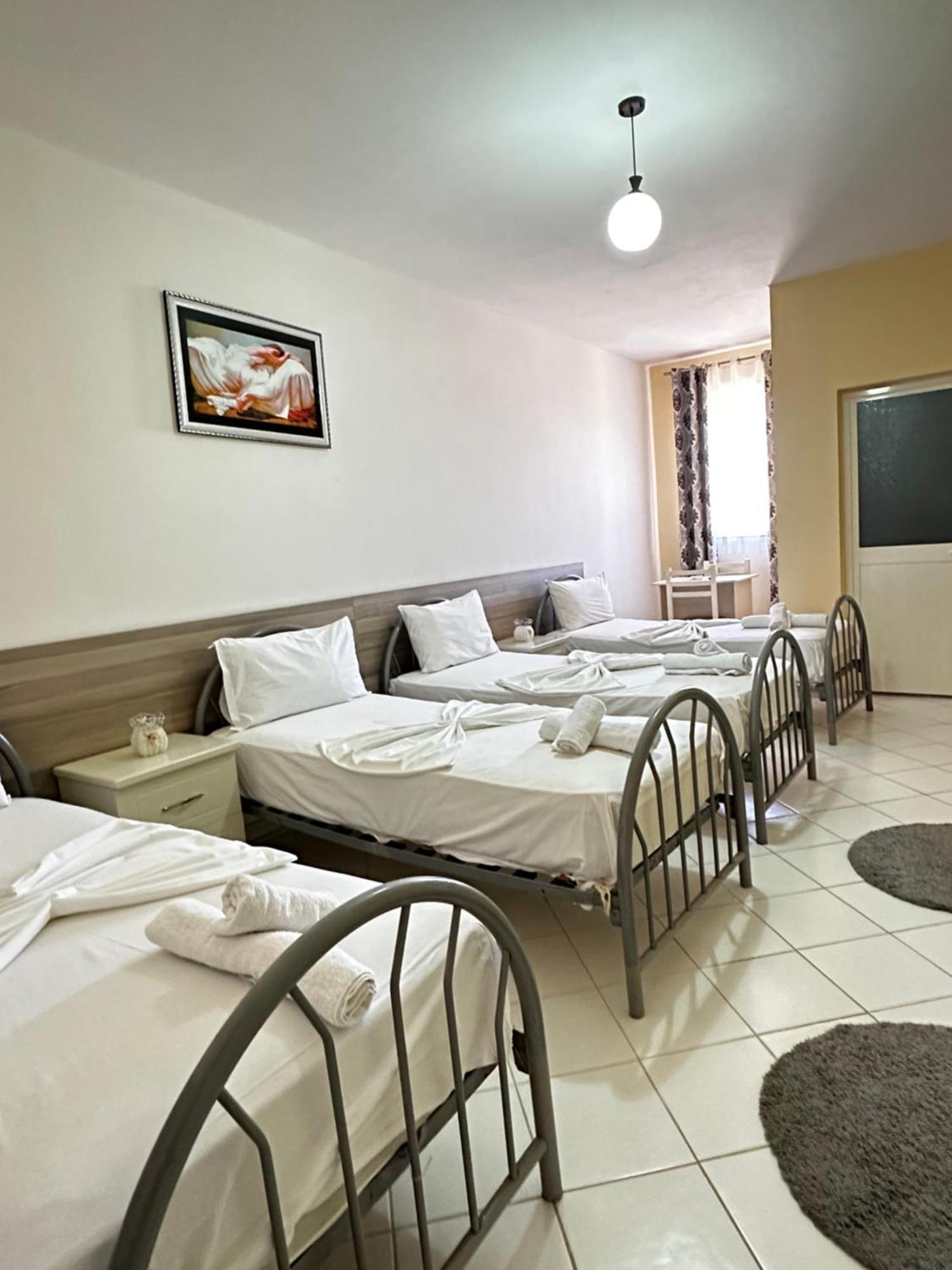 Hotel St.Pauli Shkodra Exterior foto